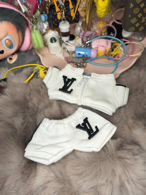2 pc Lv doll set